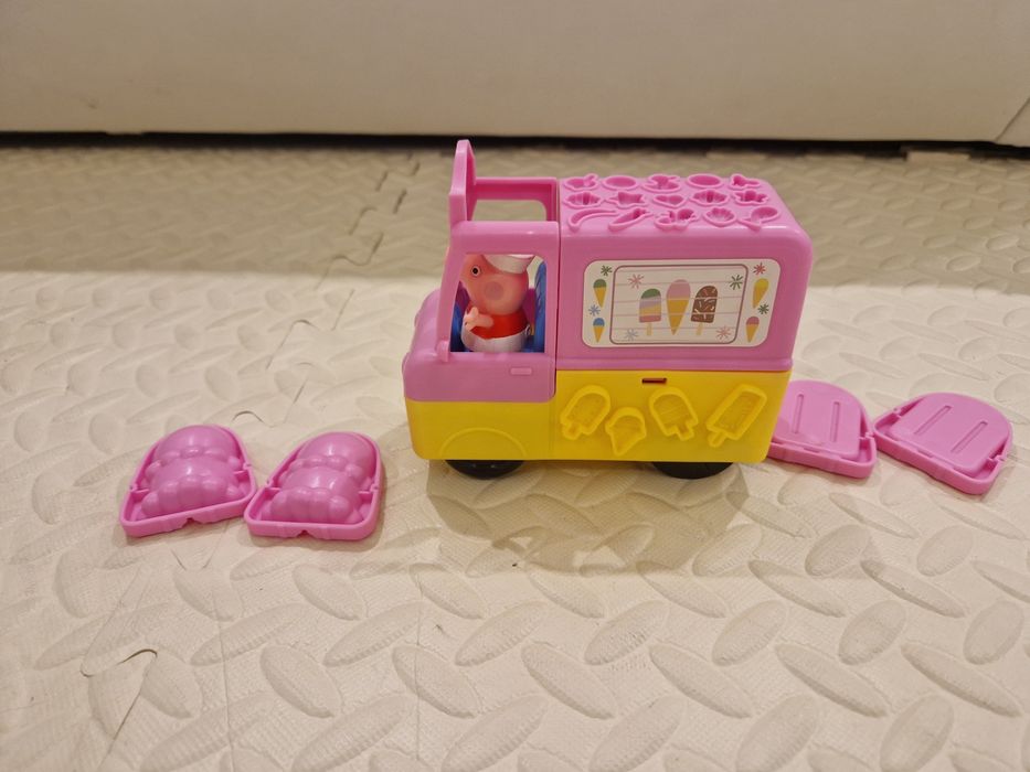 Masina de inghetata a Peppei