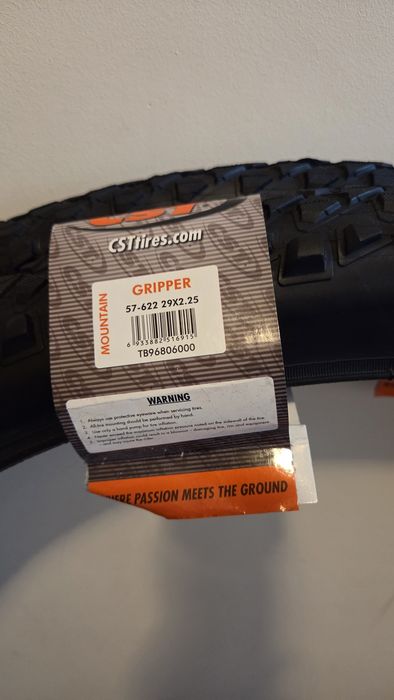 Vând anvelope mtb CST Gripper 29