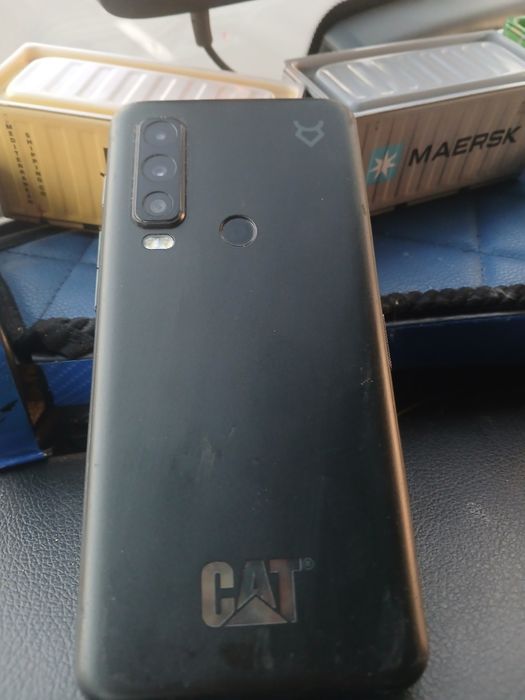 телефон cat s75 ,