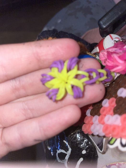 Браслеты,фигурки и брелки