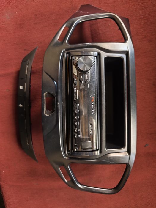 Продаю магнитолу