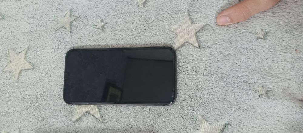Продам iphone 11
