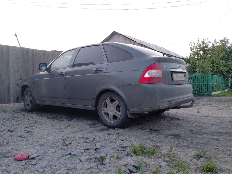 Продам машину приора