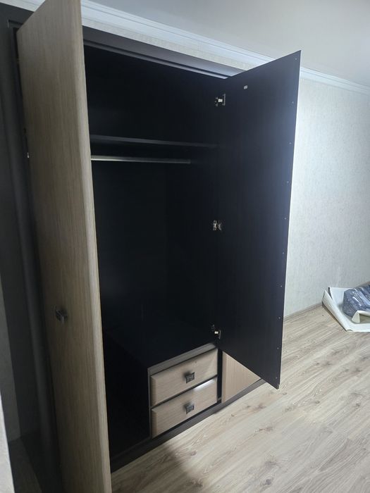 Продам шифонер 3 створчатый