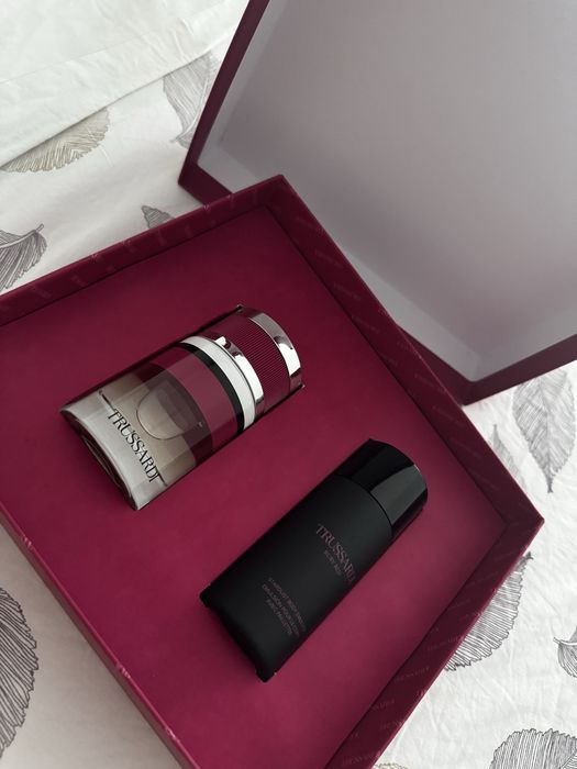 Trussardi ruby red