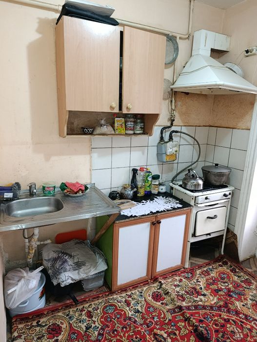 1 хона 1- этаж Горгаздан срочно сотилади.