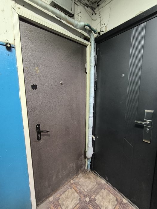 2 х комнатные квартиры в СПУТНИКЕ в деревянном доме. На выбор