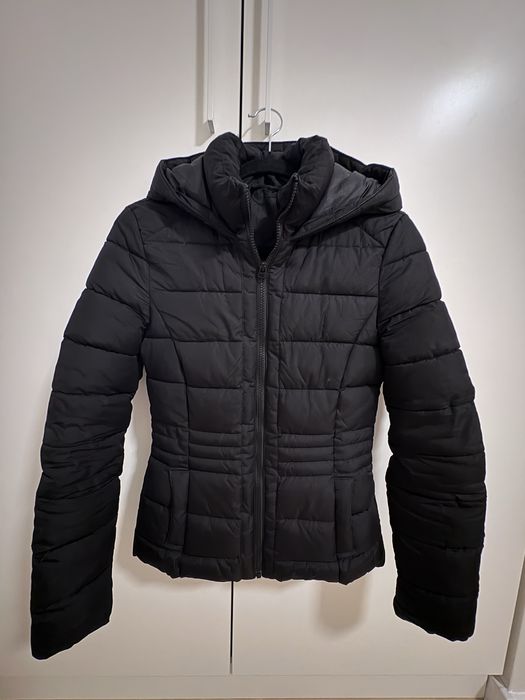 Вталено дамско черно яке