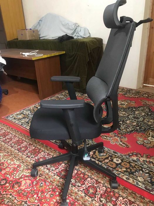 Кресло офисное и для програмистов и игроманов, качественное, фабричное