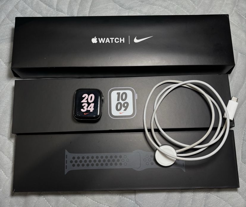 Продам/Обменяю Apple Watch SE Nike 2021 (АКБ 100%)
