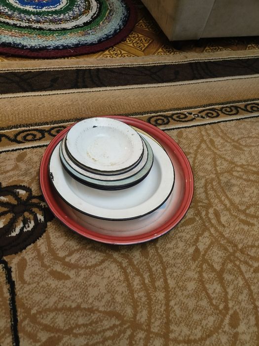 Отдам даром железные тарелки