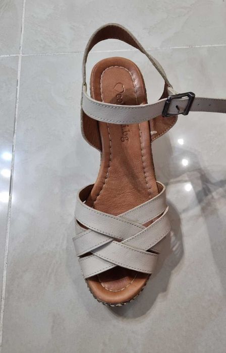 Дамски сандали на платформа