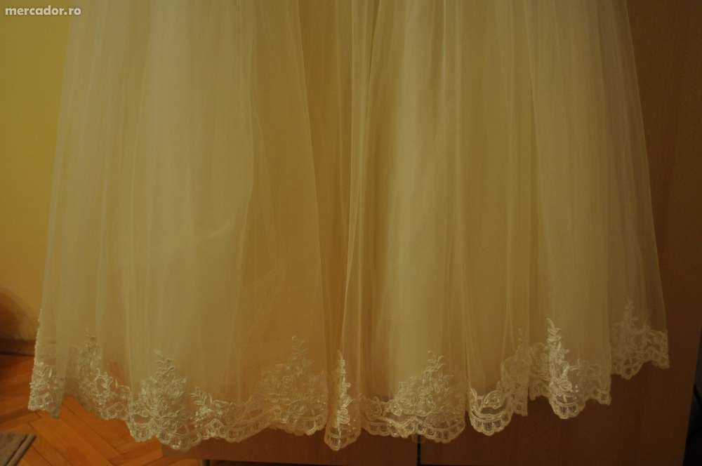 Vand rochie de mireasa stil printesa
