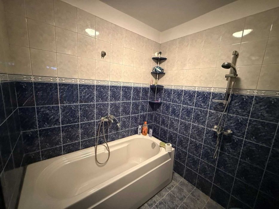 Продава се Многостаен апартамент в Варна, Левски - 140 кв.м за 2286 €/кв.м - Снимка #2