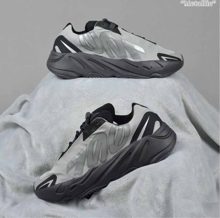 Pantofi Sport Adidas Yeezy 700 MNVN 100% originali