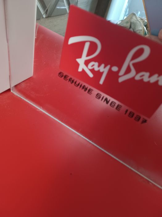 Dolce & Gabbana Ray ban стелаж за очила лукс нов