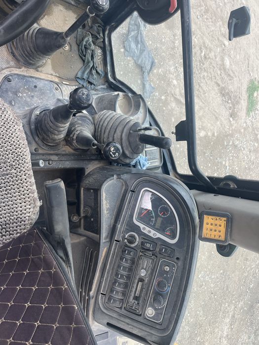 Экскаватор погрузчик