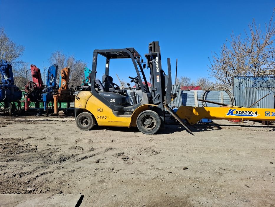 Погрузчик вилочный, Кара2.5тонн