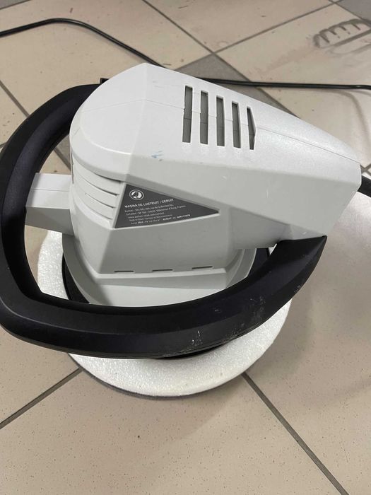 Masina lustruit ceruit f putin folosita