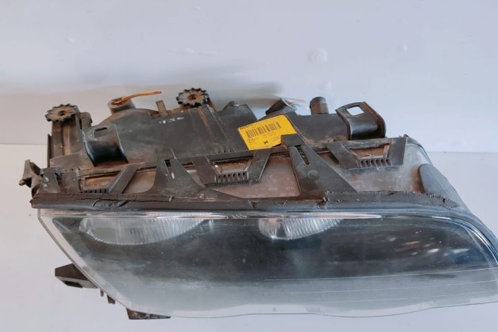 Far dreapta 0301089206 BMW Seria 3 E46