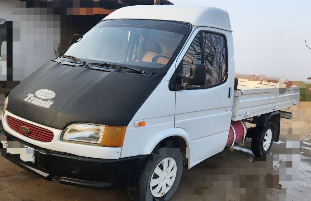 Ford  yuk mashina