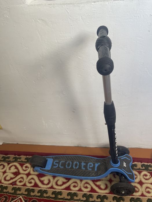 Продам детские самокаты