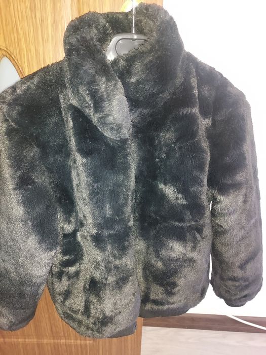 Haina/geaca blana HM marime 146