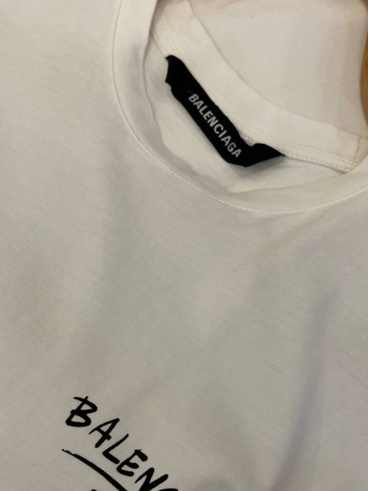 Белая футболка balenciaga
