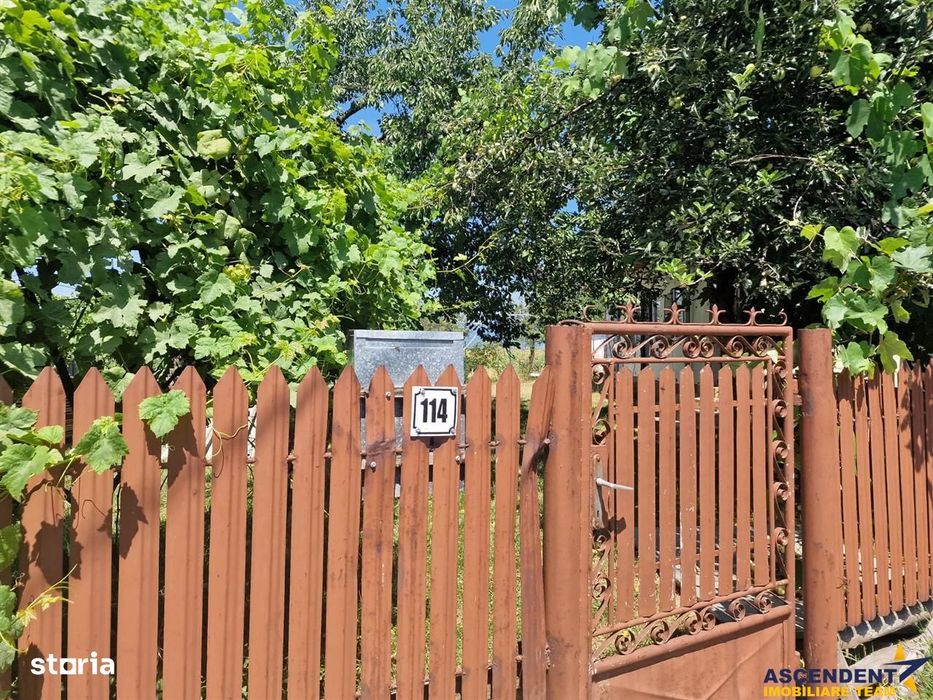 Casa traditionala, cu 2.000mp teren roditor, Izvoarele, Prahova