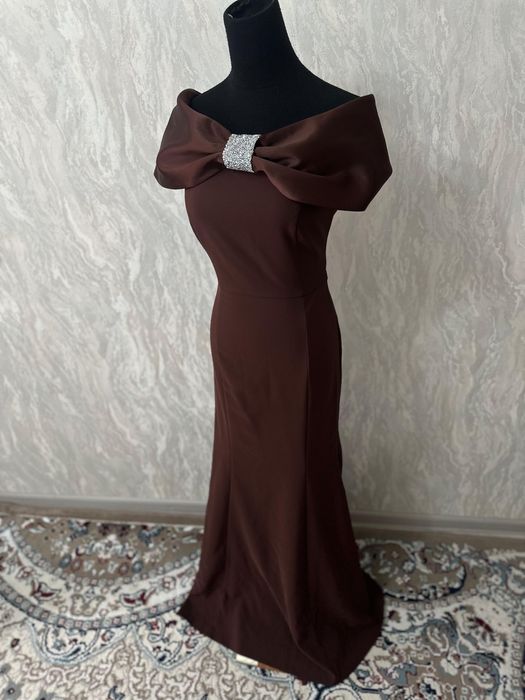 Платье вечернее