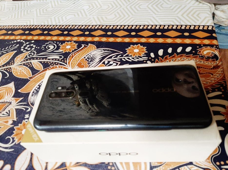 Oppo 2020 состояние отличный