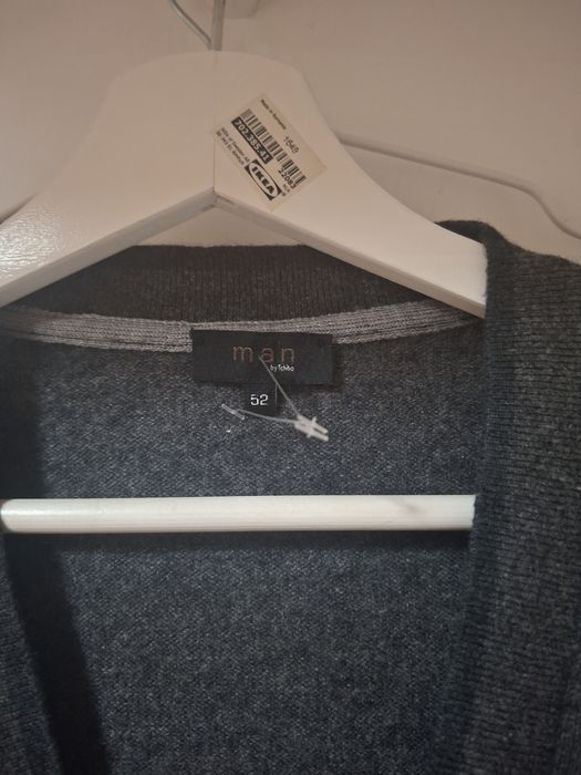 Man by Tochibo 63 %Kashmere 37% Wool