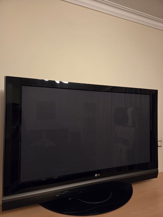 Телевизор LG 55 инча