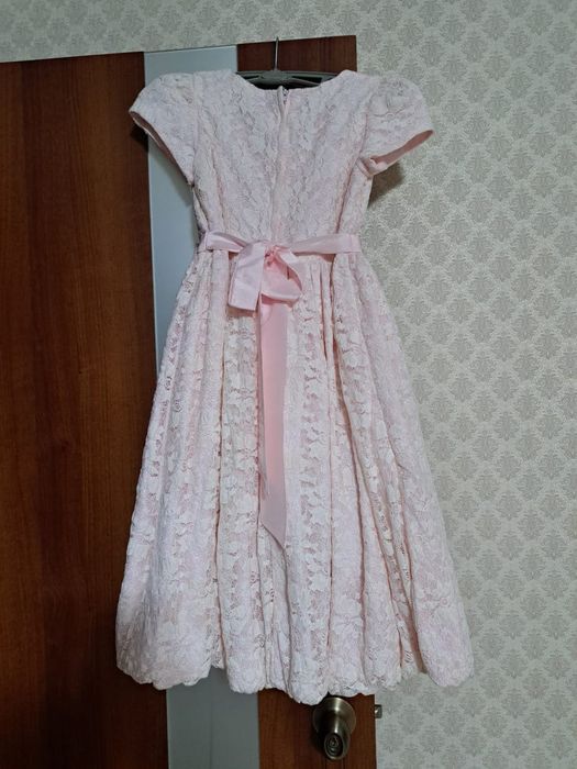 Платье на девочку.