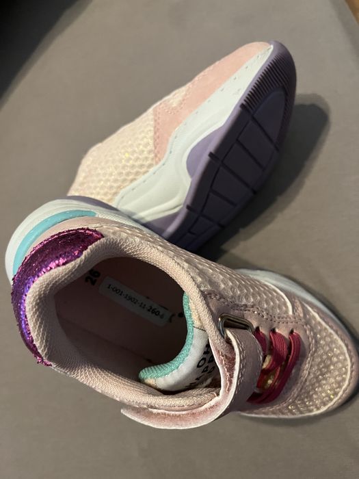 НОВИ! Маратонки за момичета