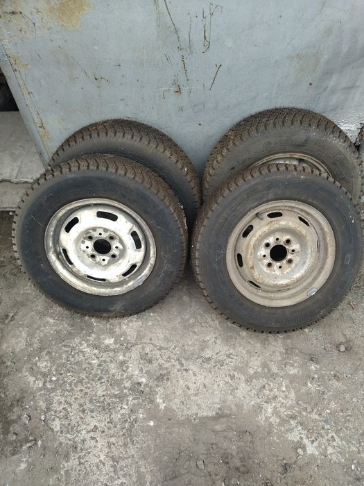 Продам зимнюю резину