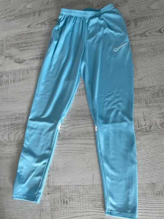 Kappa M,,Nike S-XS,Nike Tech Fleece S-XS.до 09.09