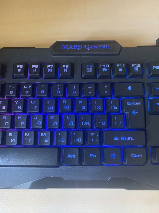 Продам клавиатуру