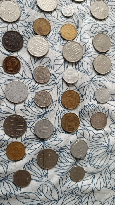Vând monede ani 1930-2004  preț total 500 Lei