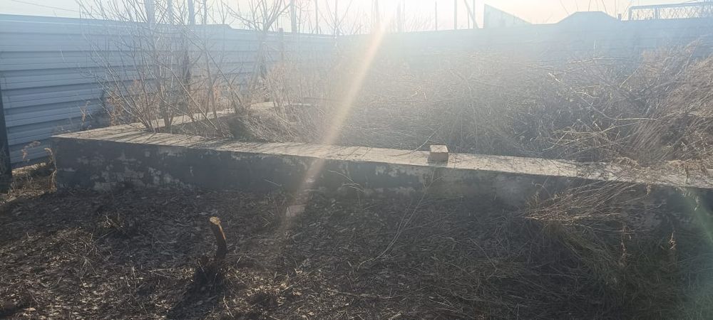 Земельный участок с фундаментом!