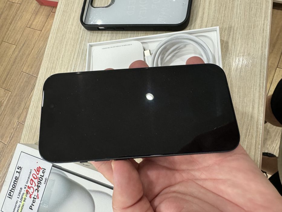 telefon iphone 15 128gb baterie 100% garantie