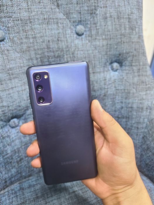 Продам Samsung s20fe