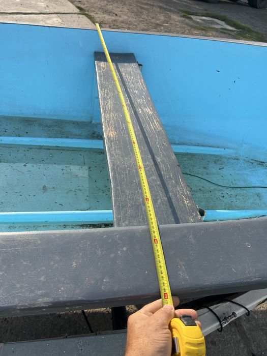 De vanzare barca ,peridoc si motor 5cp 2t sau parsun 5cp 4t pret negociabil .