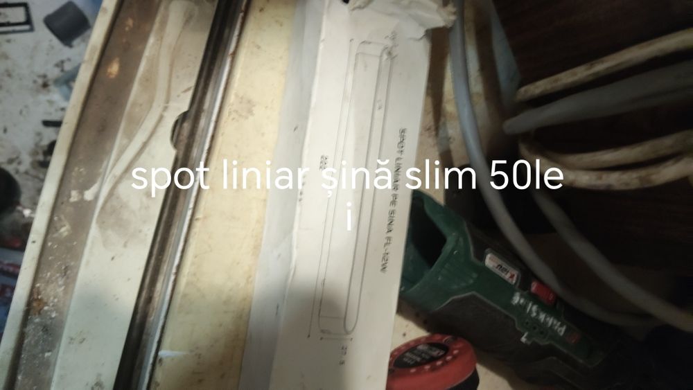 Vând tot ce se vede în poze