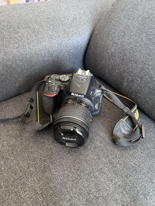 Nikon D5600 комплект с 18-105mm