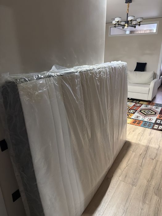 Матрас IKEA.
