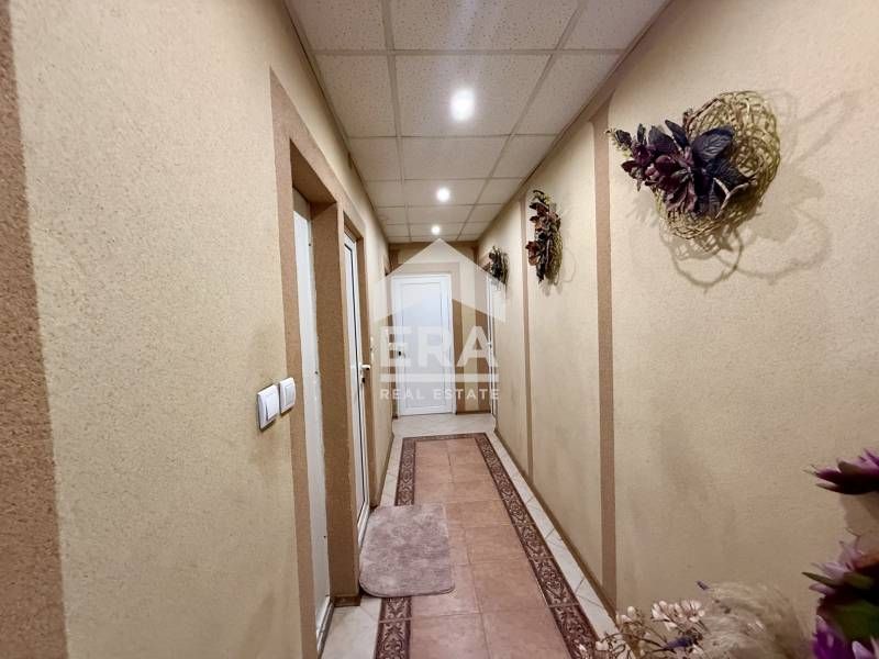 Продава се Тристаен апартамент в Русе, Родина 3 - 100 кв.м за 1440 €/кв.м - Снимка #4