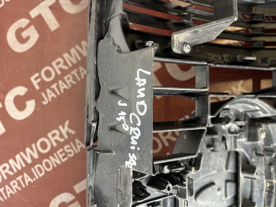 Решетка Toyota Land Cruiser J150 2бр