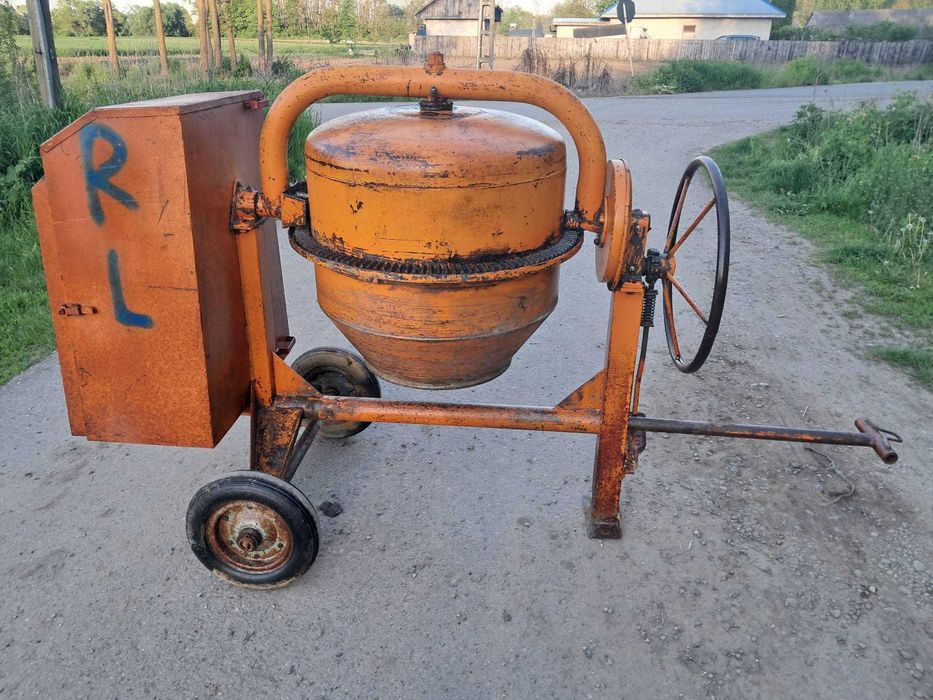 betoniera de 280 litri la 2,20 V