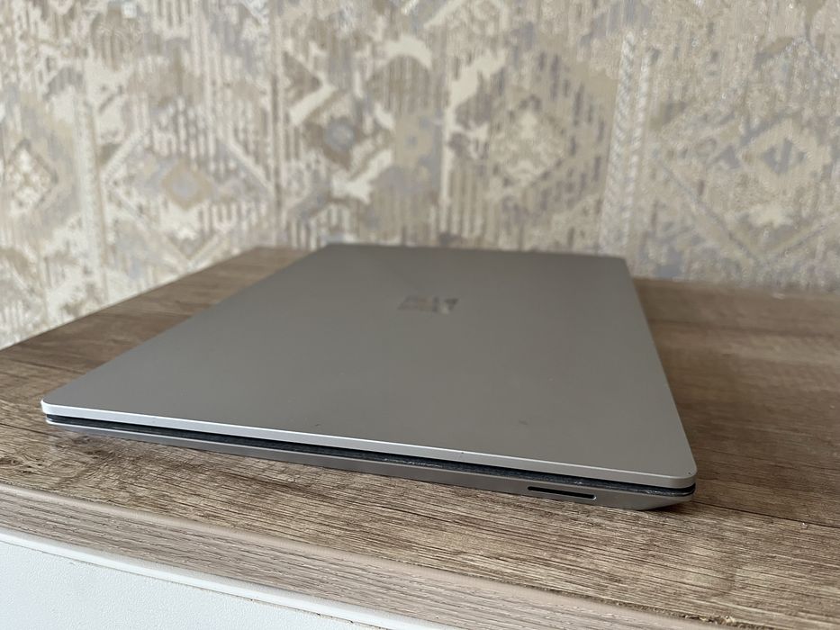 Surface laptop 3 с процессором i5 8ram 128 ssd alcantara акб 56 циклов
